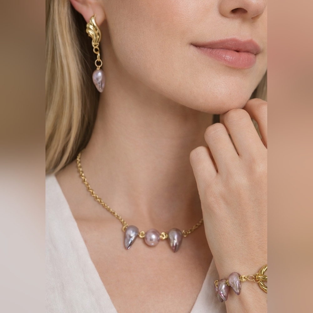 Lavender Baroque Pearl & Gold Tone Jewelry Set